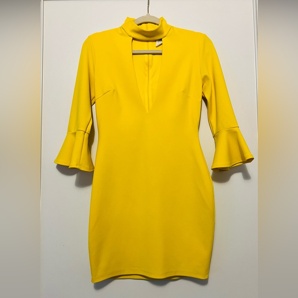 Elegant Yellow Dress with Flared Sleeves
